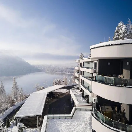 Modern With View Over Ossiach Lägenhet *